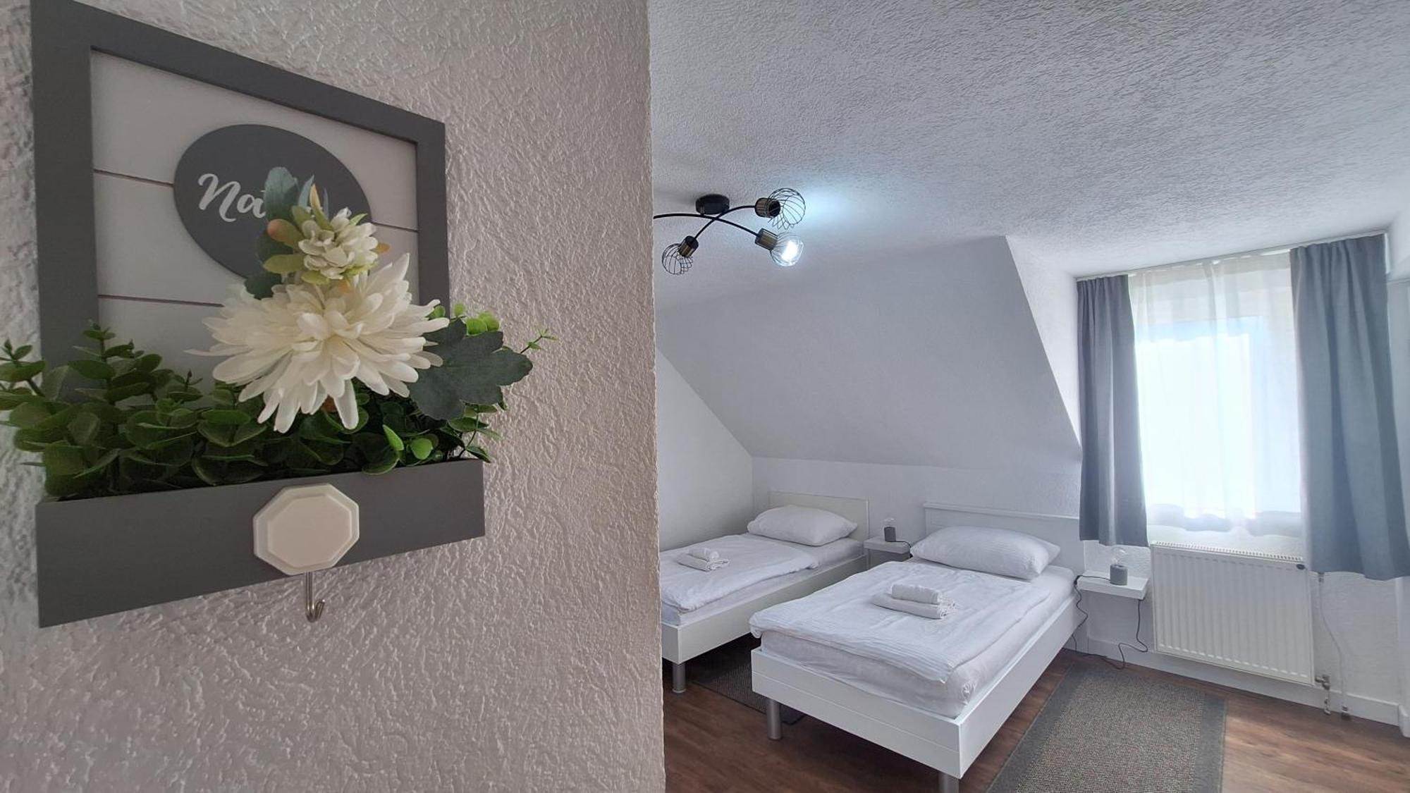 Apartments & Rooms Velebit Lovinac  Экстерьер фото