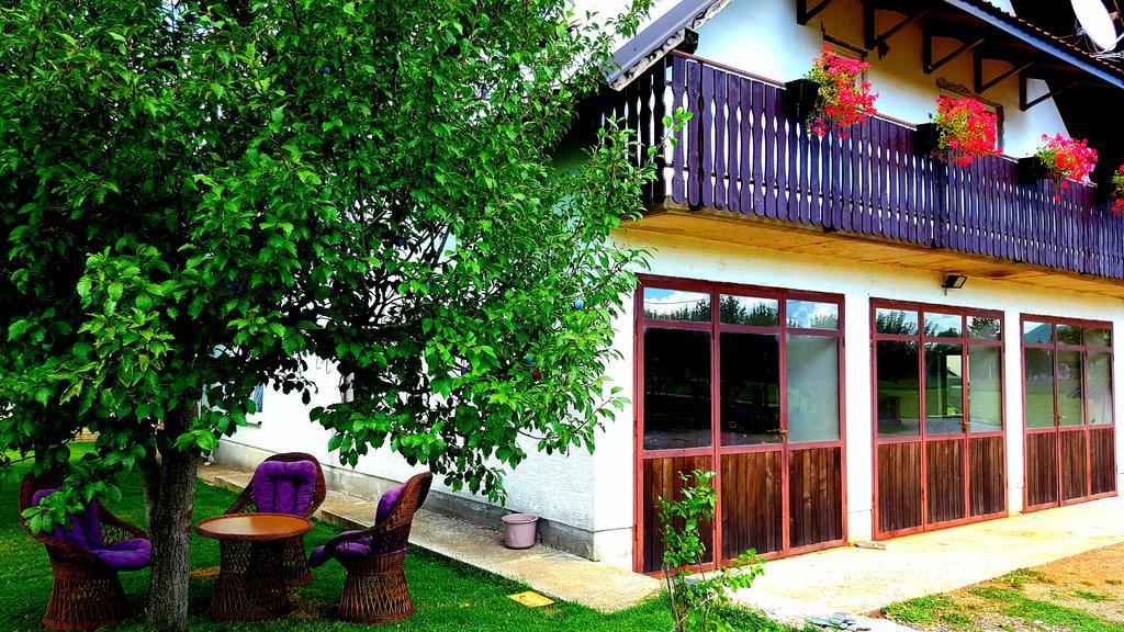 Apartments & Rooms Velebit Lovinac  Экстерьер фото