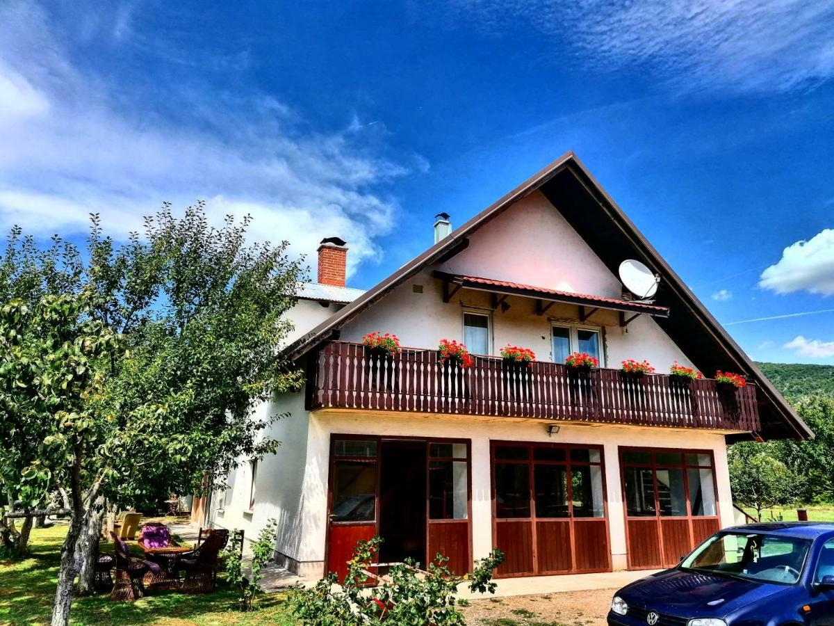Apartments & Rooms Velebit Lovinac  Экстерьер фото